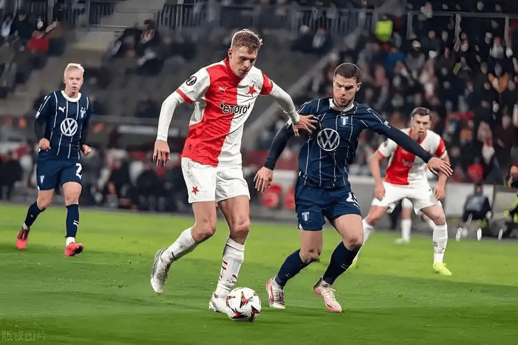 欧冠生死战！巴萨主场9连胜冲直通，哥本哈根靠定位球破伤病防线？